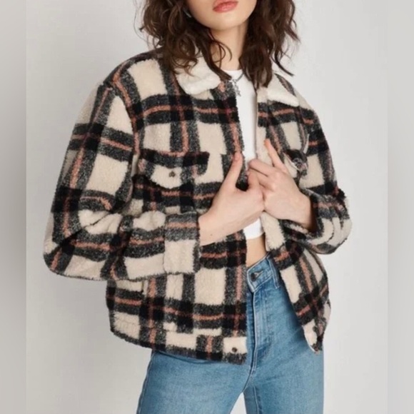 Levi’s|Ex boyfriend plaid Sherpa trucker jacket with collar•••Size medium,Cute! - Picture 4 of 15